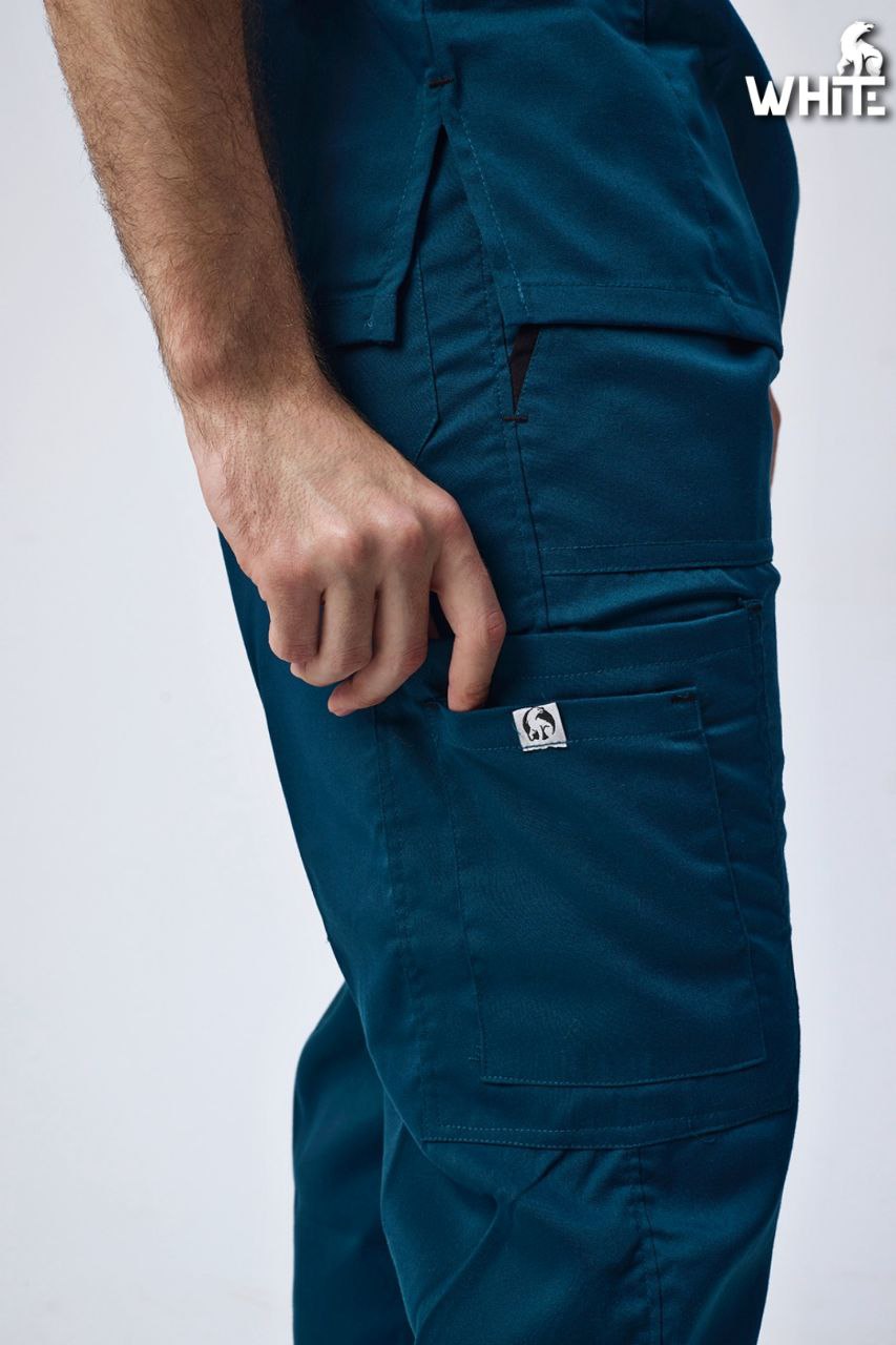 EMRELED GREEN ROUND-NECK SCRUB