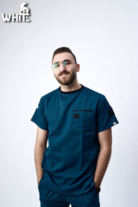 EMRELED GREEN ROUND-NECK SCRUB