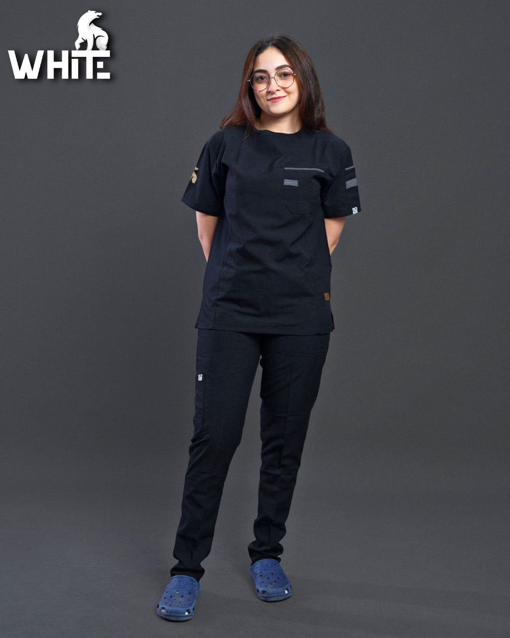 RAVEN BLACK ROUND-NECK SCRUB