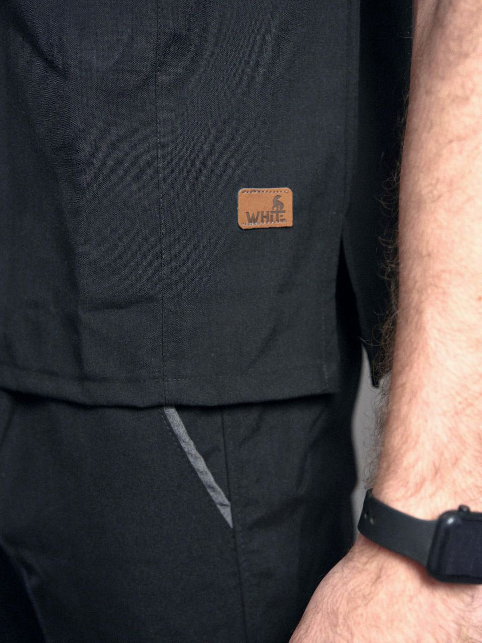 RAVEN BLACK ROUND-NECK SCRUB