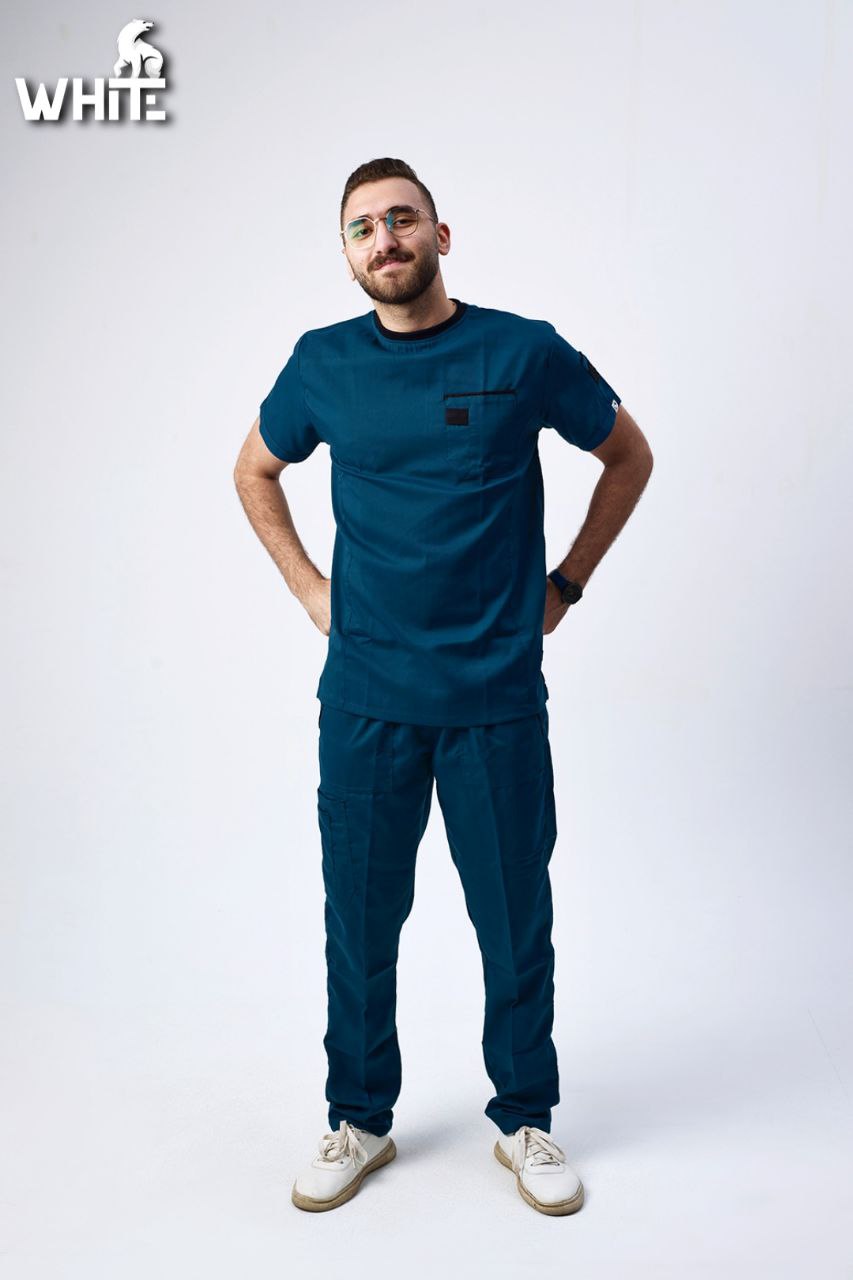 EMRELED GREEN ROUND-NECK SCRUB